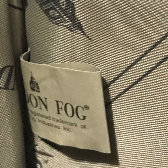 London Fog men’s locked hanging travel bag - Picture 10 of 16